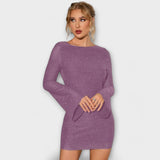 Vestido com Lantejoulas e Costas Abertas