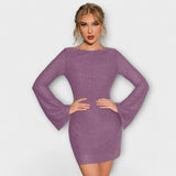 Vestido com Lantejoulas e Costas Abertas