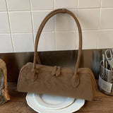 Bolsa Baguette Adora em Suede