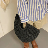 Bolsa Tote Alyana de Rattan em Formato de Meia-Lua