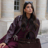 Bolsa de Camurça com Design Sofisticado