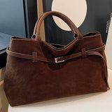 Bolsa de Camurça com Design Sofisticado
