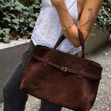 Bolsa de Camurça com Design Sofisticado