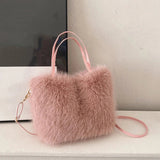 "Geantă Crossbody din Material Sintetic Maricar" could be rewritten as "Geantă Crossbody din Material Sintetic - Model Maricar".