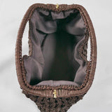 Clutch Raye em palha trançada com design de concha