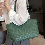 Elegante Bolsa Trançada em Couro Sintético