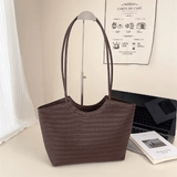 Bolsa de Mão Riona em Material Texturizado Premium