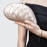Clutch Valentina com Estilo de Concha