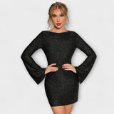 Vestido com Lantejoulas e Costas Abertas